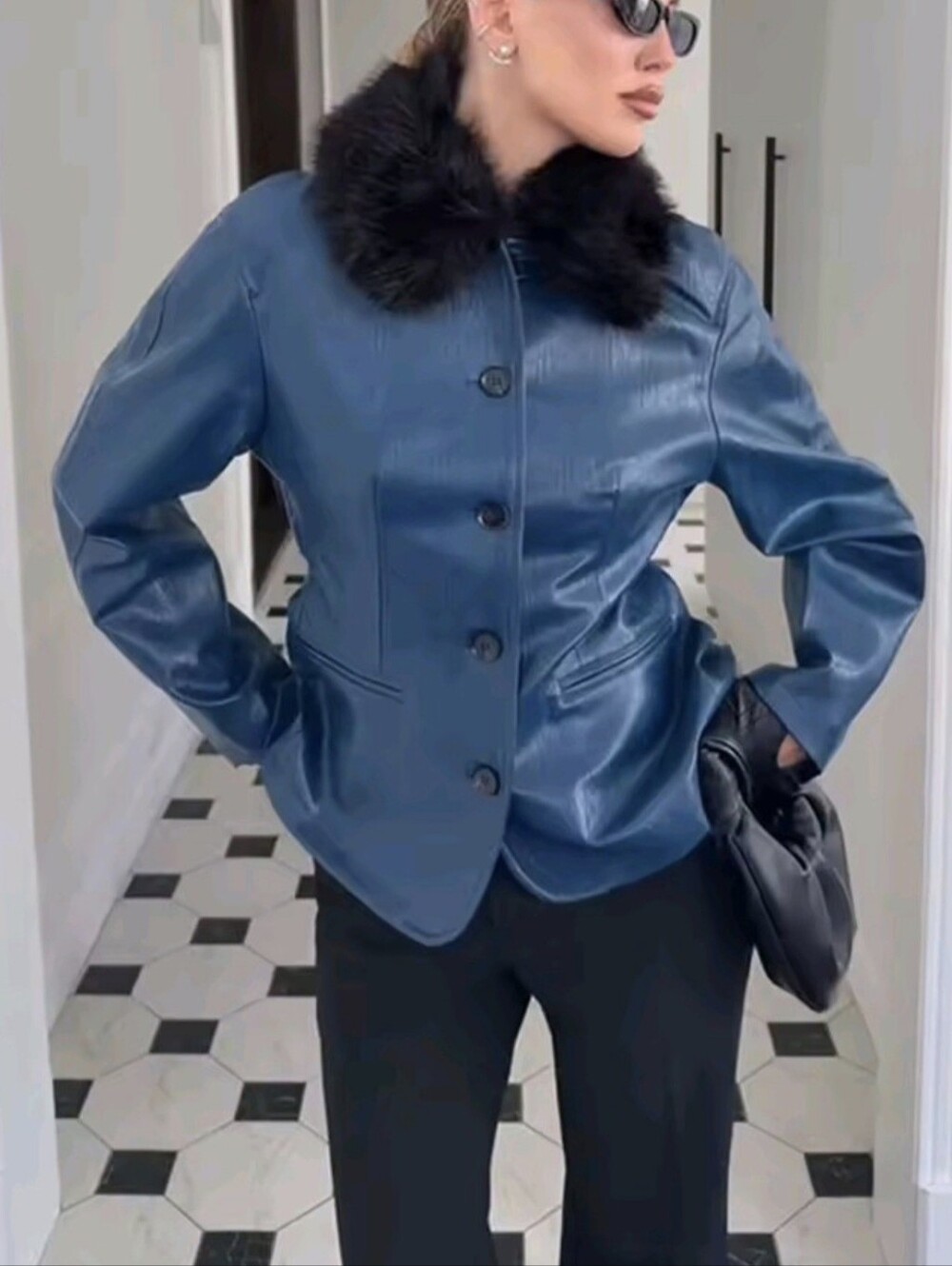 Slim Women's Jacket Faux Leather With Detachable Faux Fur Collar Single Breasted
